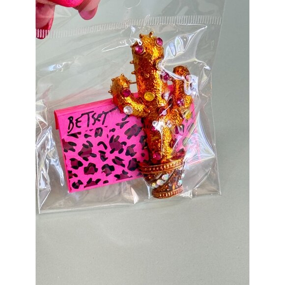 Betsy Johnson Gold Cactus Brooch With Rhinestones In Sealed Packaging - Picture 3 of 6